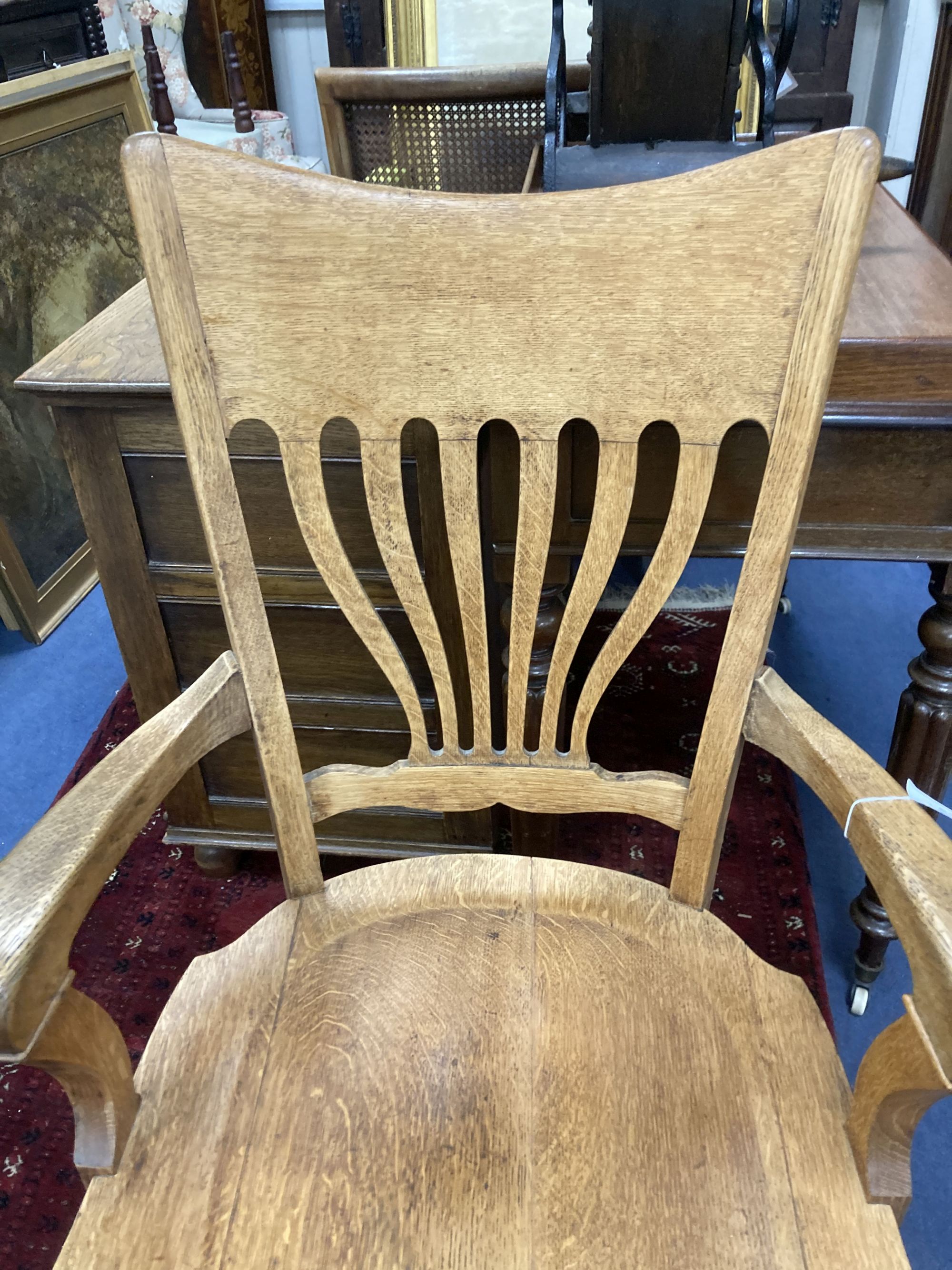 An Edwardian oak swivel desk chair, width 59cm, depth 49cm, height 98cm